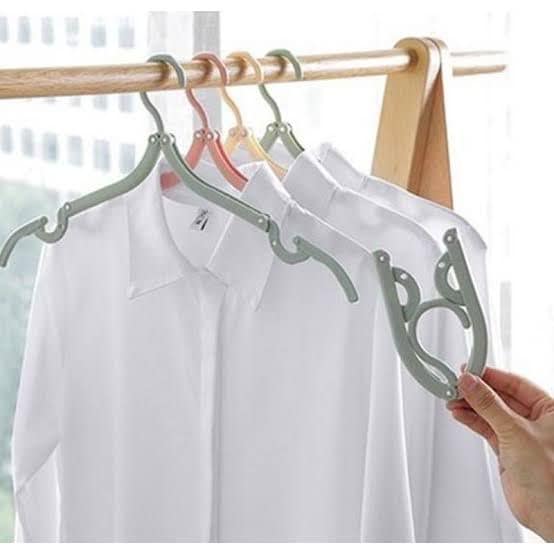 Foldable Travel Hanger – Compact & Adjustable Hanger for Baby & Adult Clothes