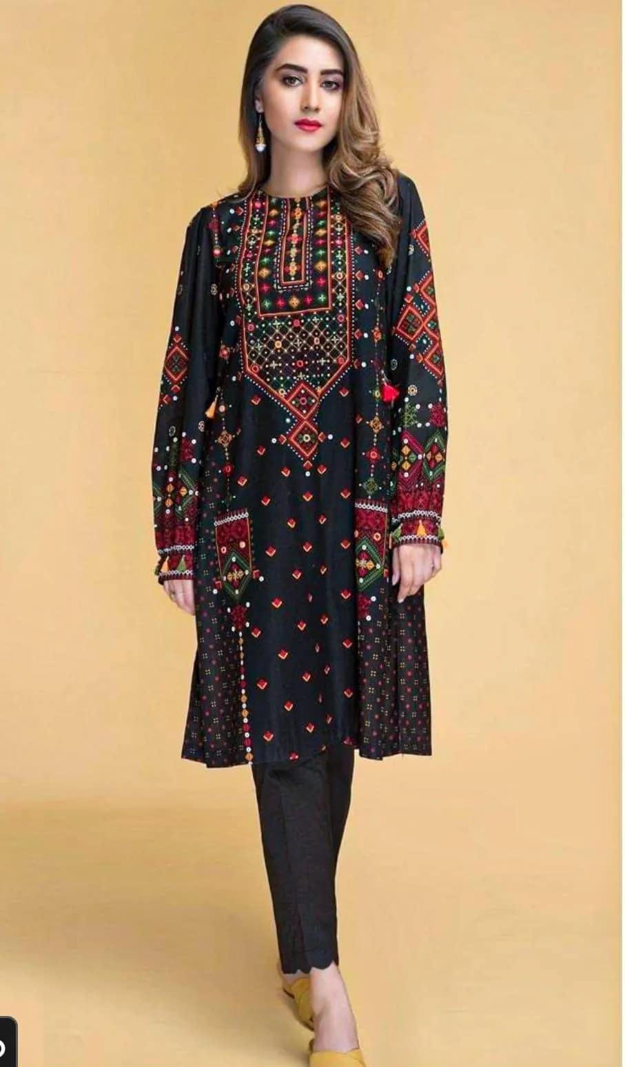 2 Pcs Women’s Unstitched Embroidered Suit